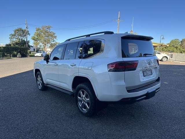 2023 Toyota Landcruiser 300 Sahara in White