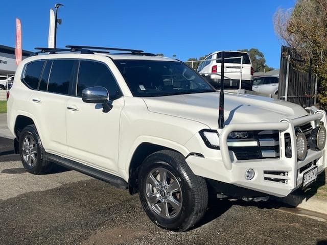 2024 Toyota Landcruiser Sahara in White