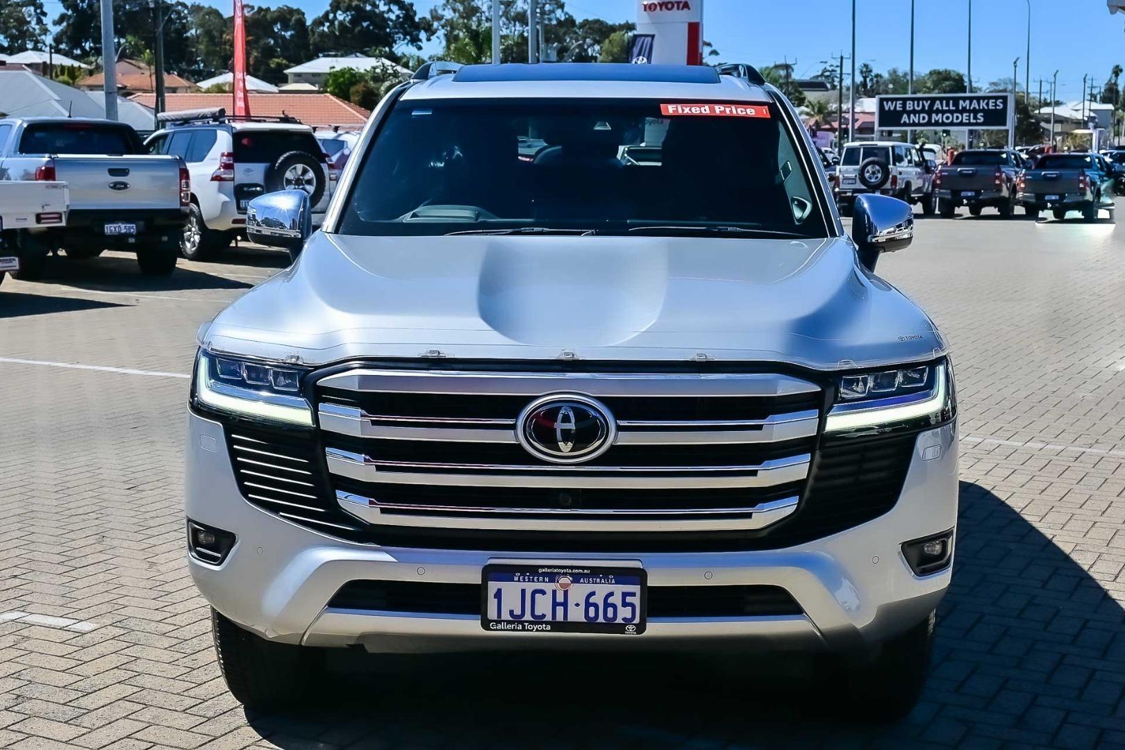 2022 Toyota Landcruiser Sahara in Silver