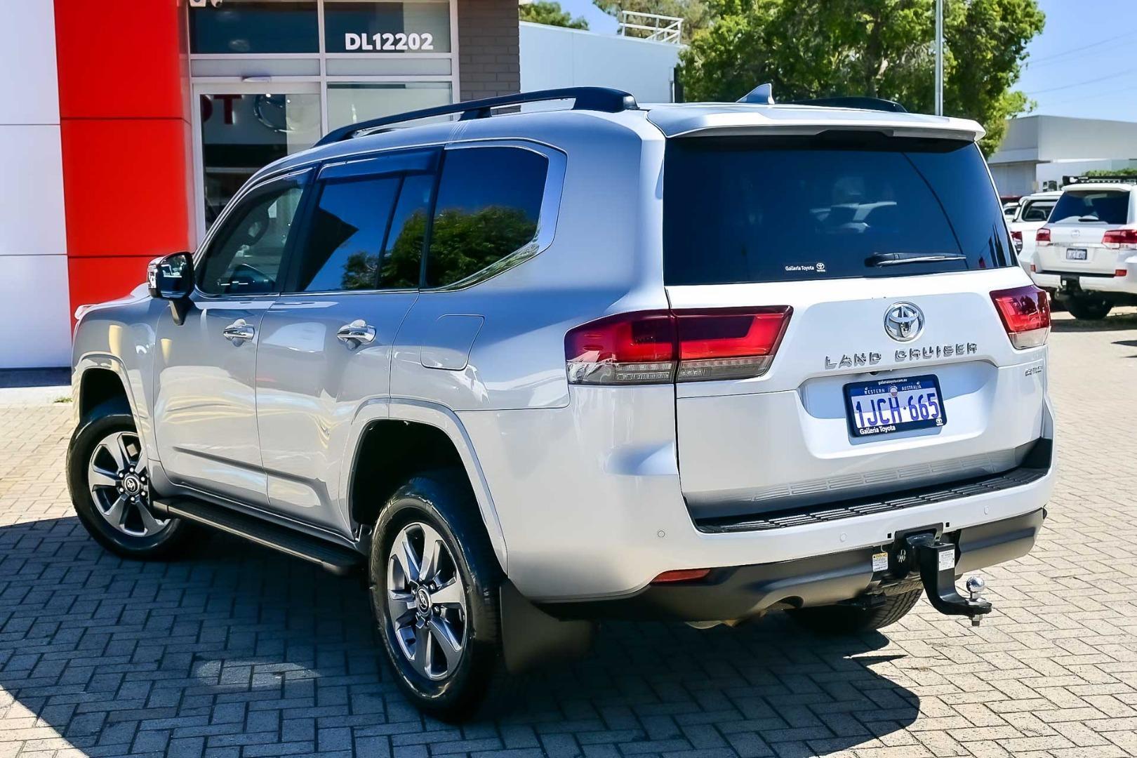 2022 Toyota Landcruiser Sahara in Silver