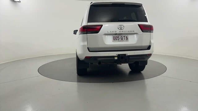 2022 Toyota Landcruiser VX in White