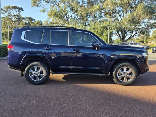 2023 Toyota Landcruiser VX in Blue
