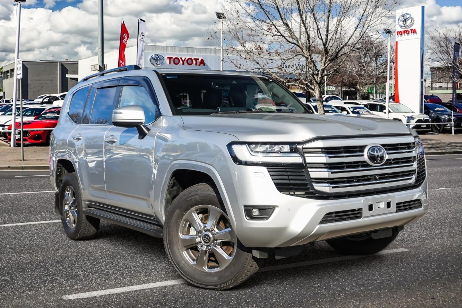 2023 Toyota Landcruiser VX in Silver