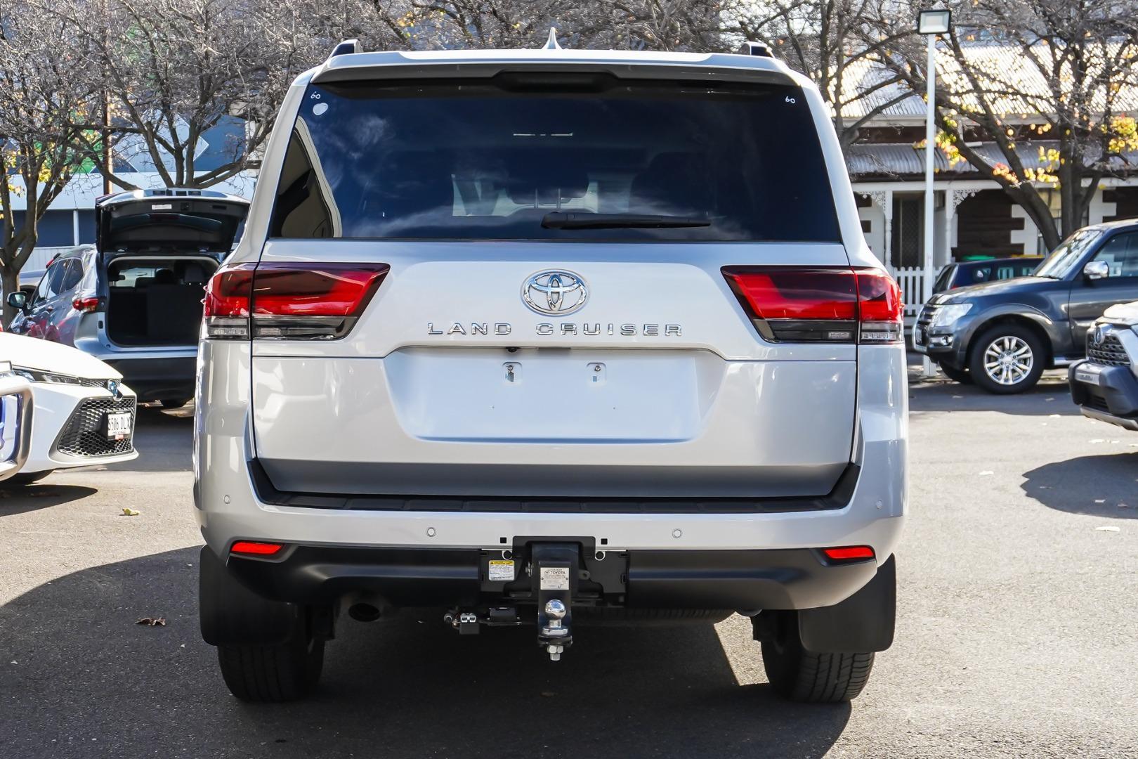 2023 Toyota Landcruiser VX in Silver