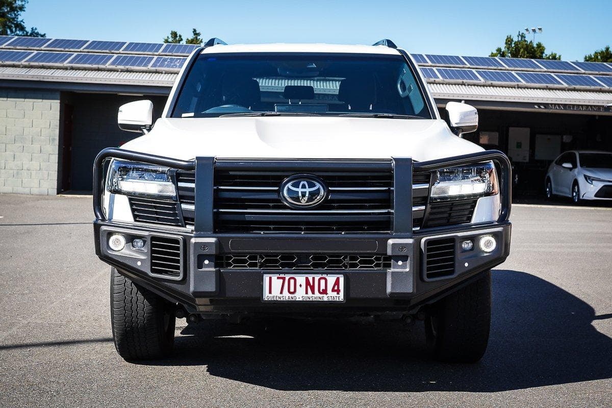 2023 Toyota Landcruiser GXL in White