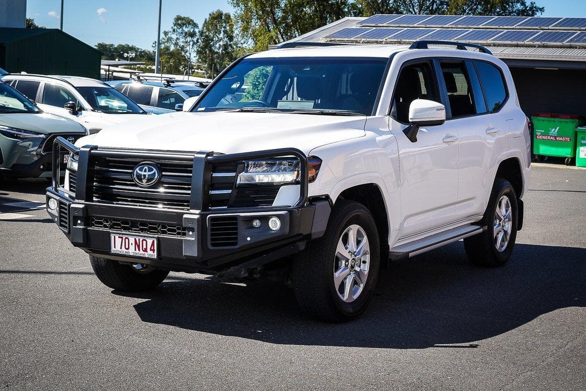 2023 Toyota Landcruiser GXL in White