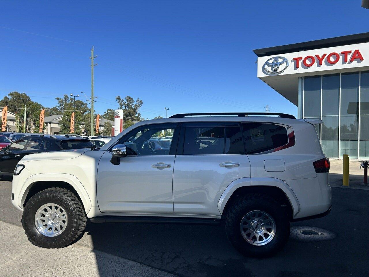 2024 Toyota Landcruiser Sahara in White