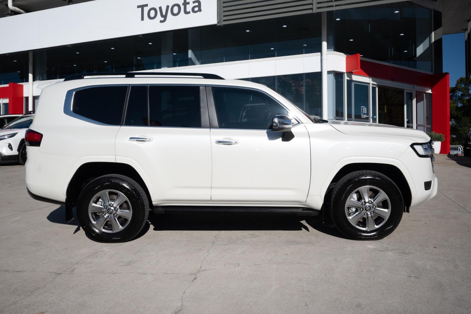 2024 Toyota Landcruiser Sahara in White