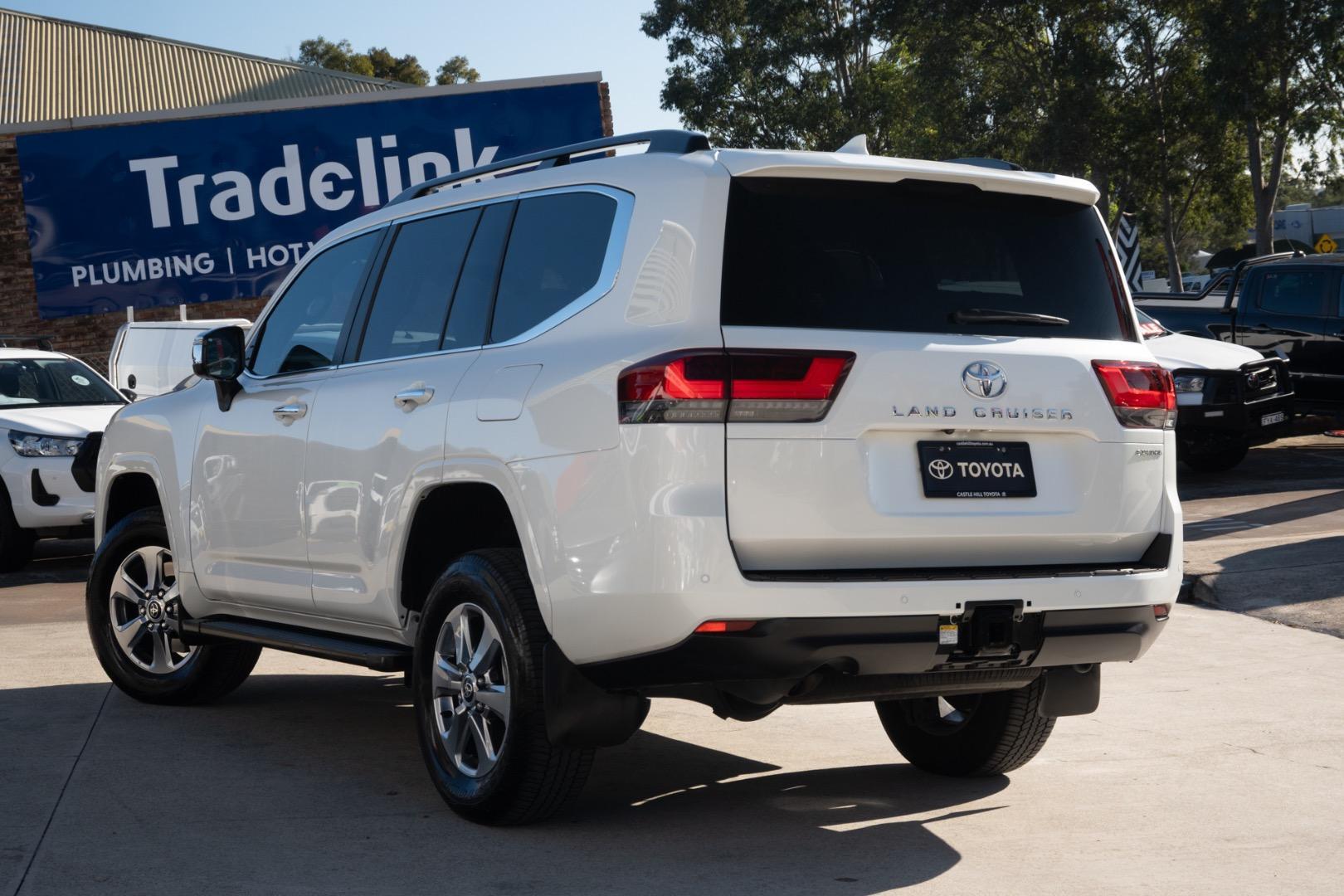 2024 Toyota Landcruiser Sahara in White