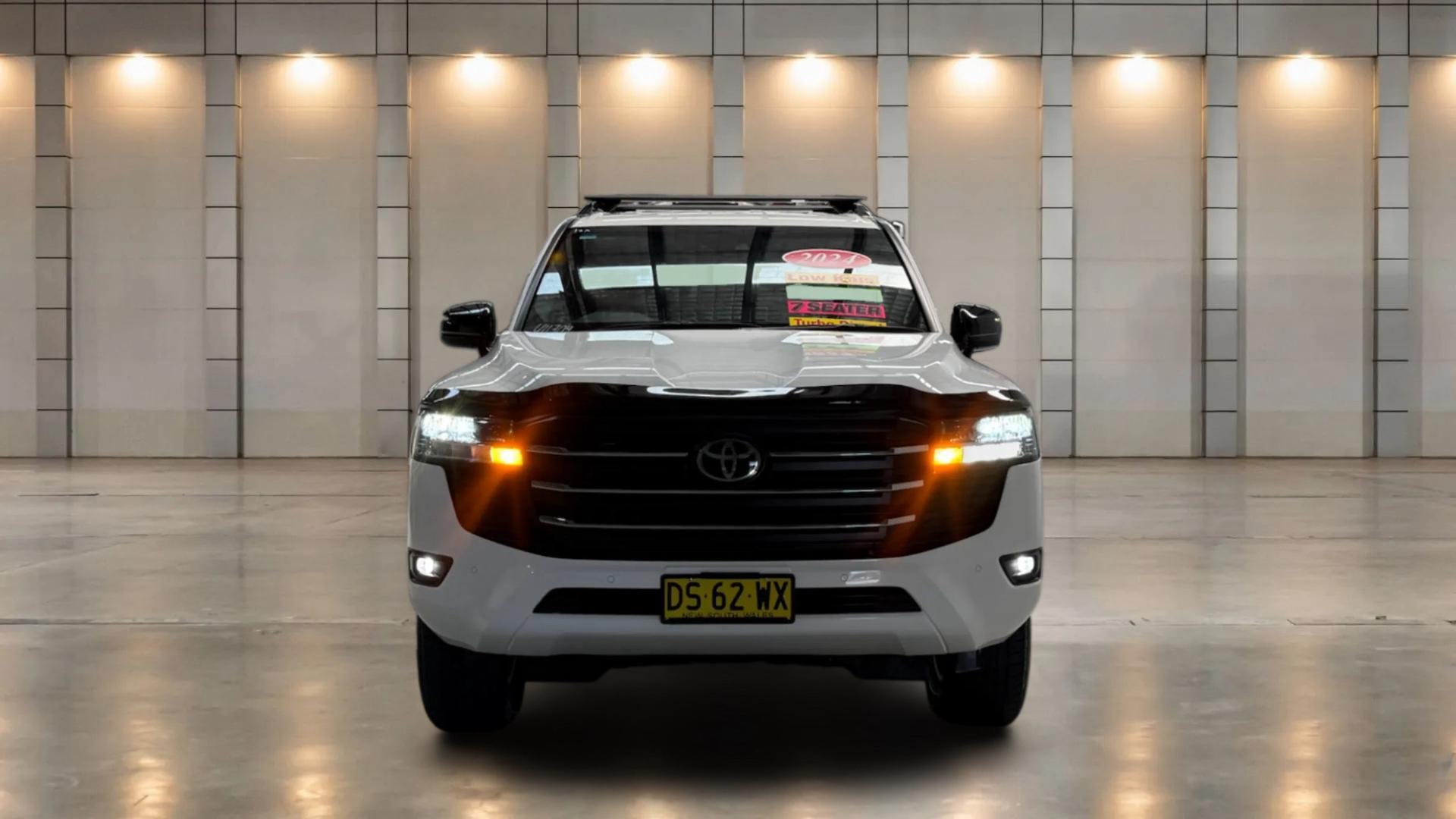 2024 Toyota Landcruiser GXL in White