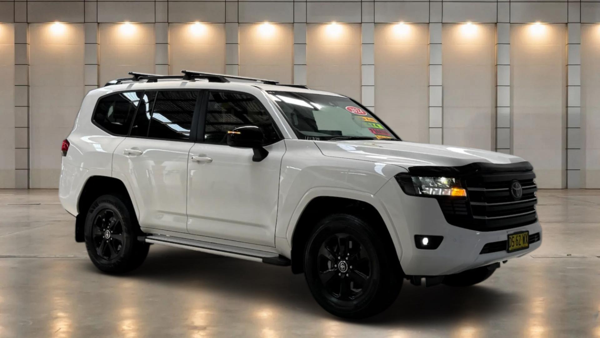 2024 Toyota Landcruiser GXL in White