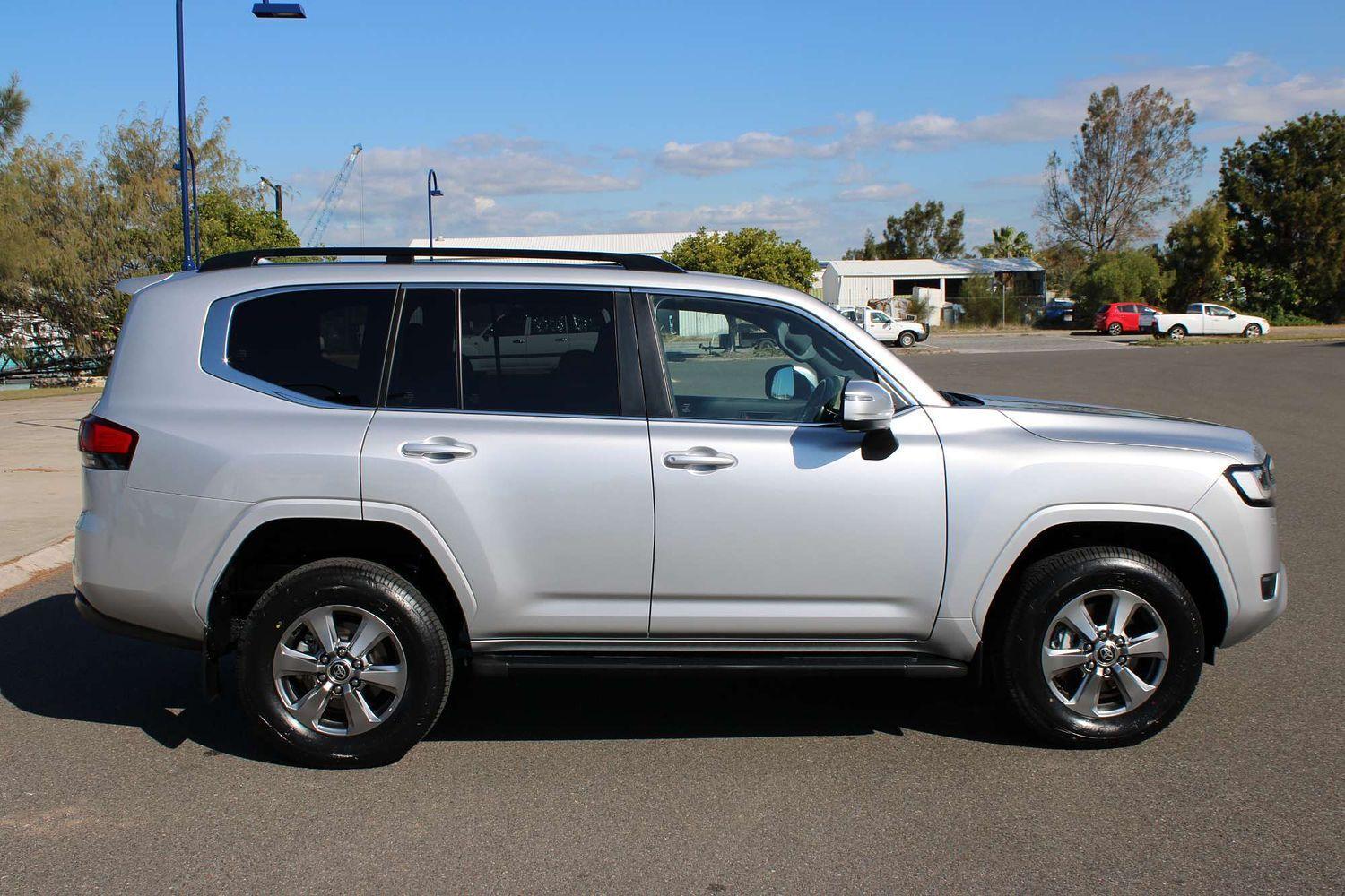 2024 Toyota Landcruiser VX in Silver
