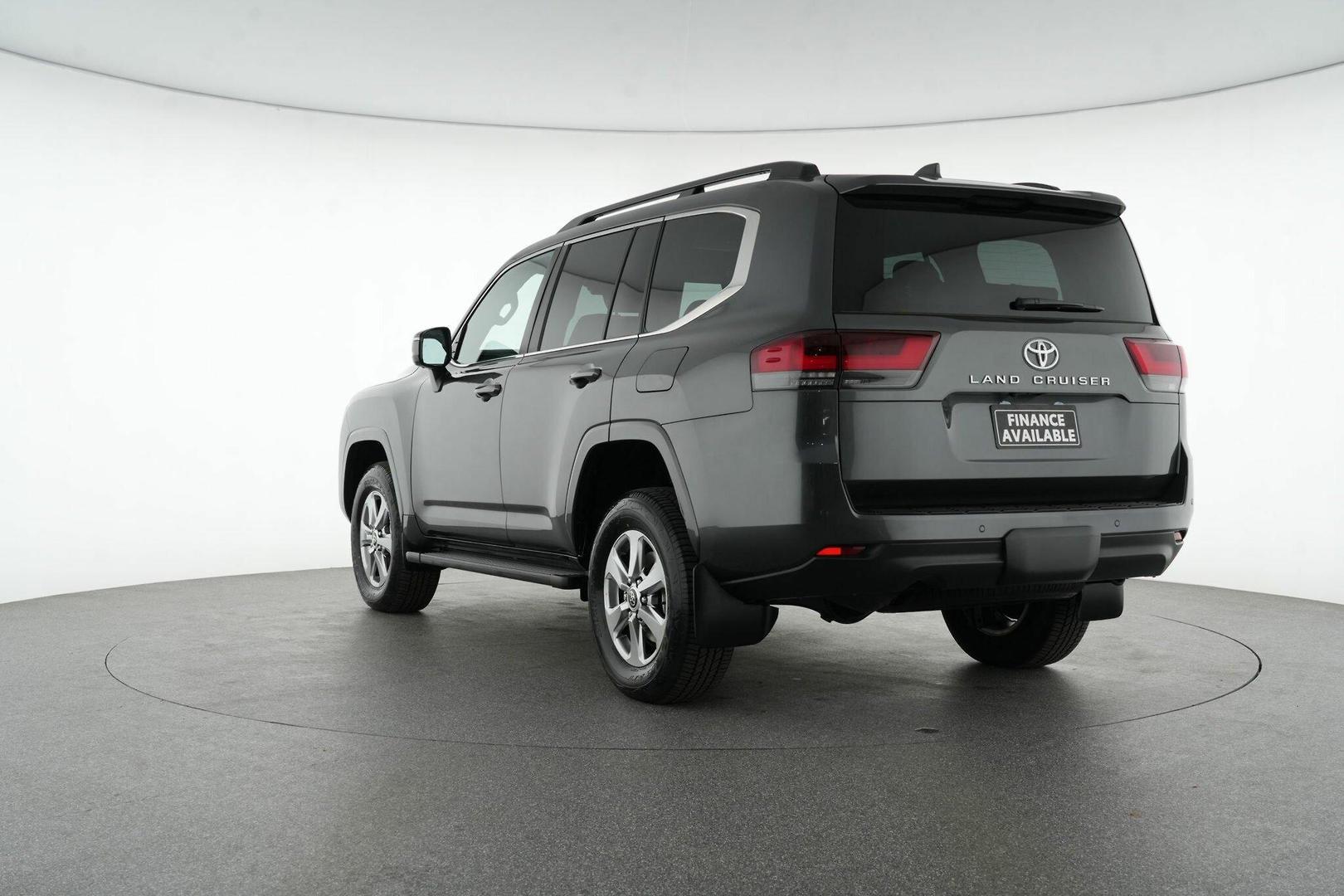 2025 Toyota Landcruiser VX in Silver