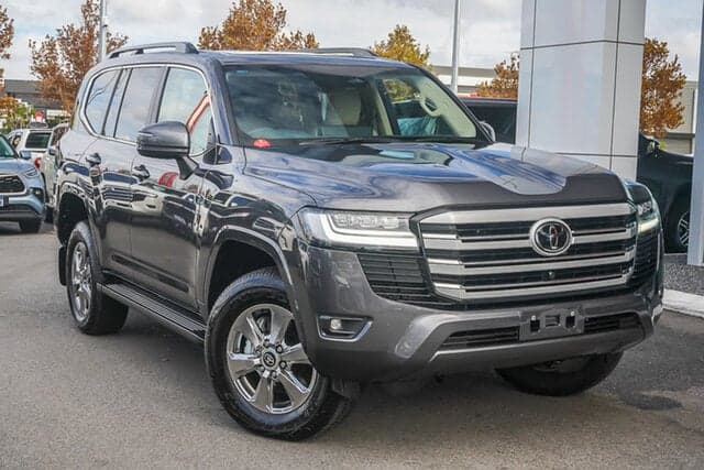 2026 Toyota Landcruiser VX in Silver