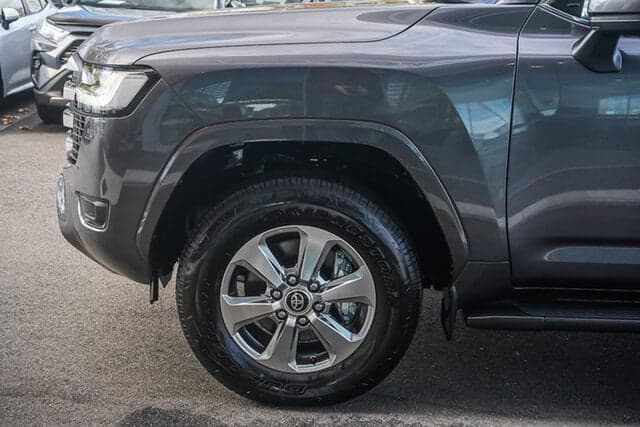 2026 Toyota Landcruiser VX in Silver