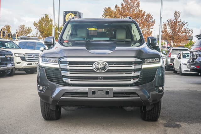 2026 Toyota Landcruiser VX in Silver