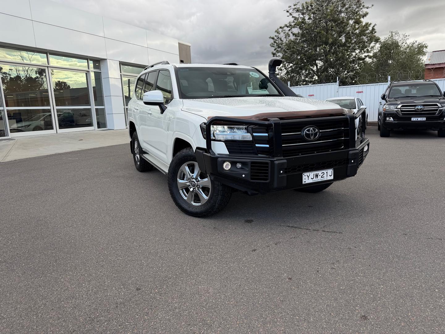 2021 Toyota Landcruiser 300 GXL in White