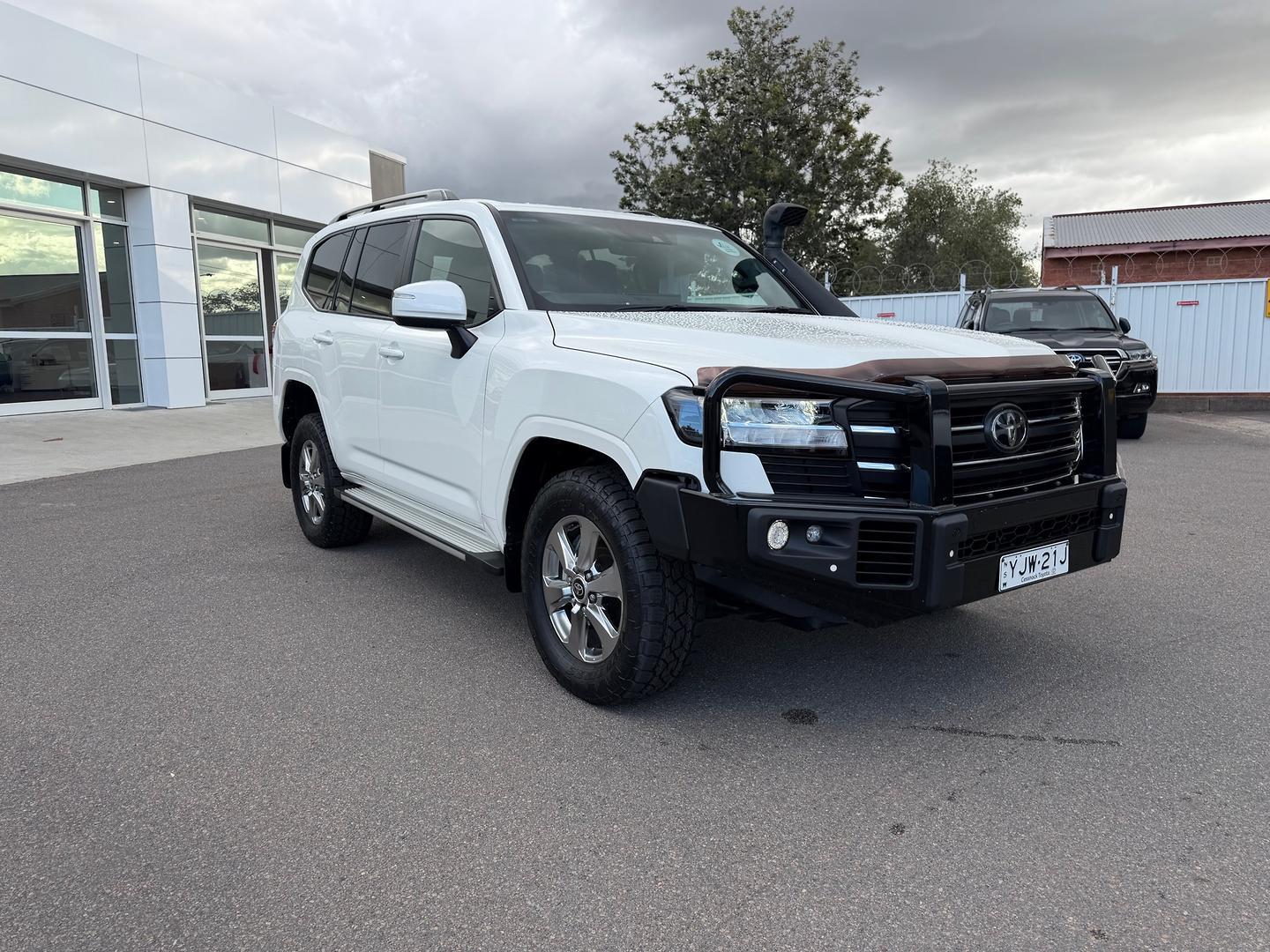 2021 Toyota Landcruiser 300 GXL in White
