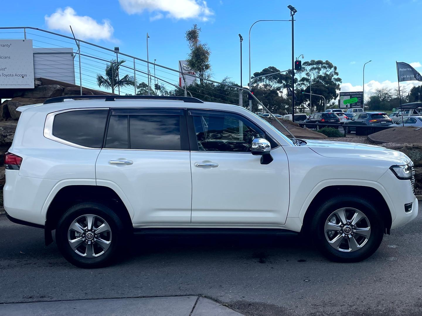 2022 Toyota Landcruiser Sahara in White