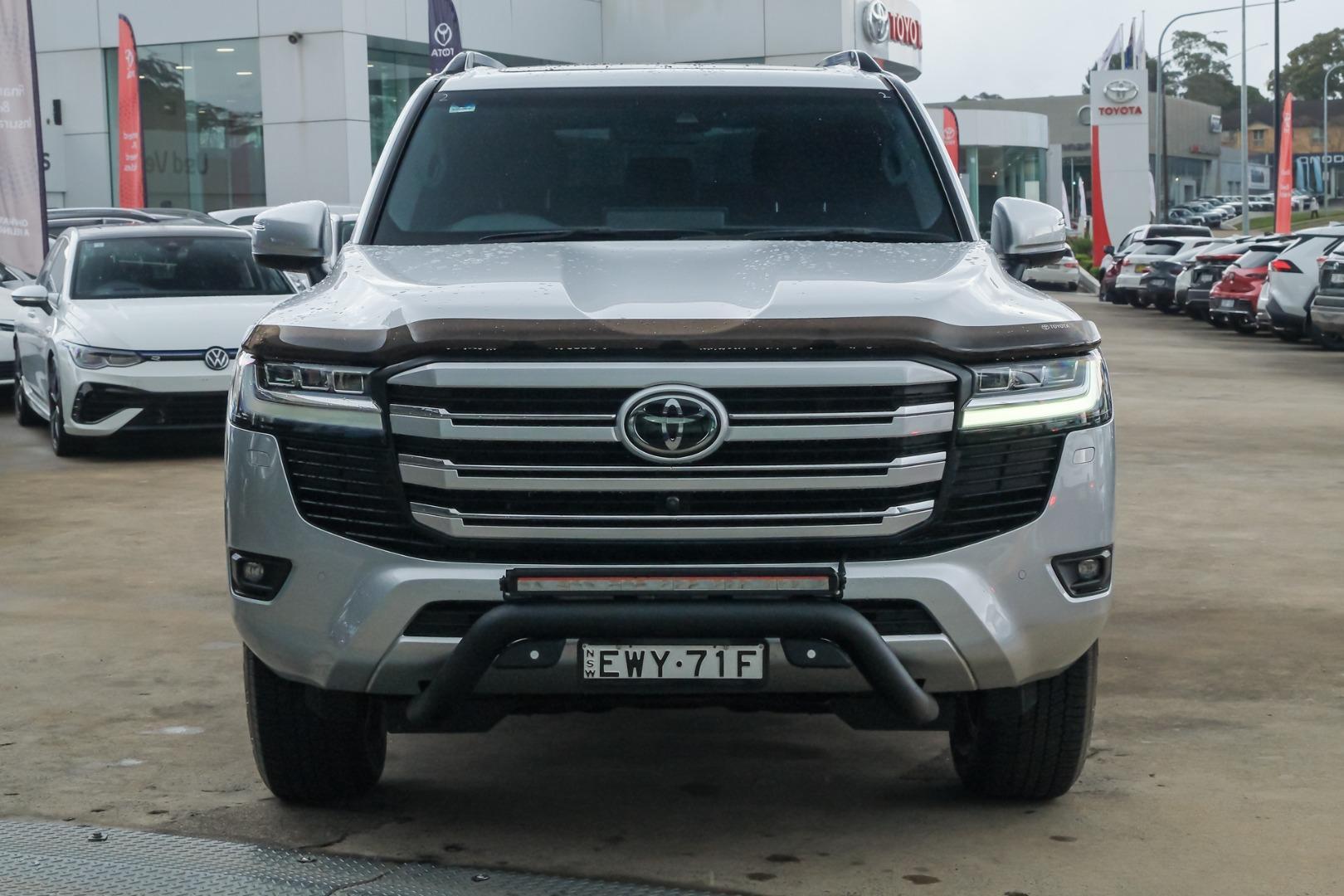2022 Toyota Landcruiser VX in Silver