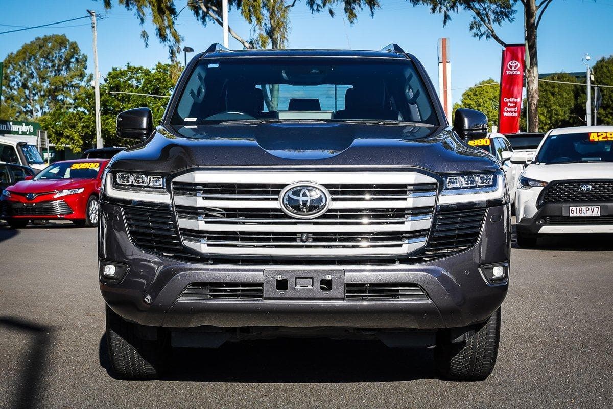 2024 Toyota Landcruiser VX in Silver