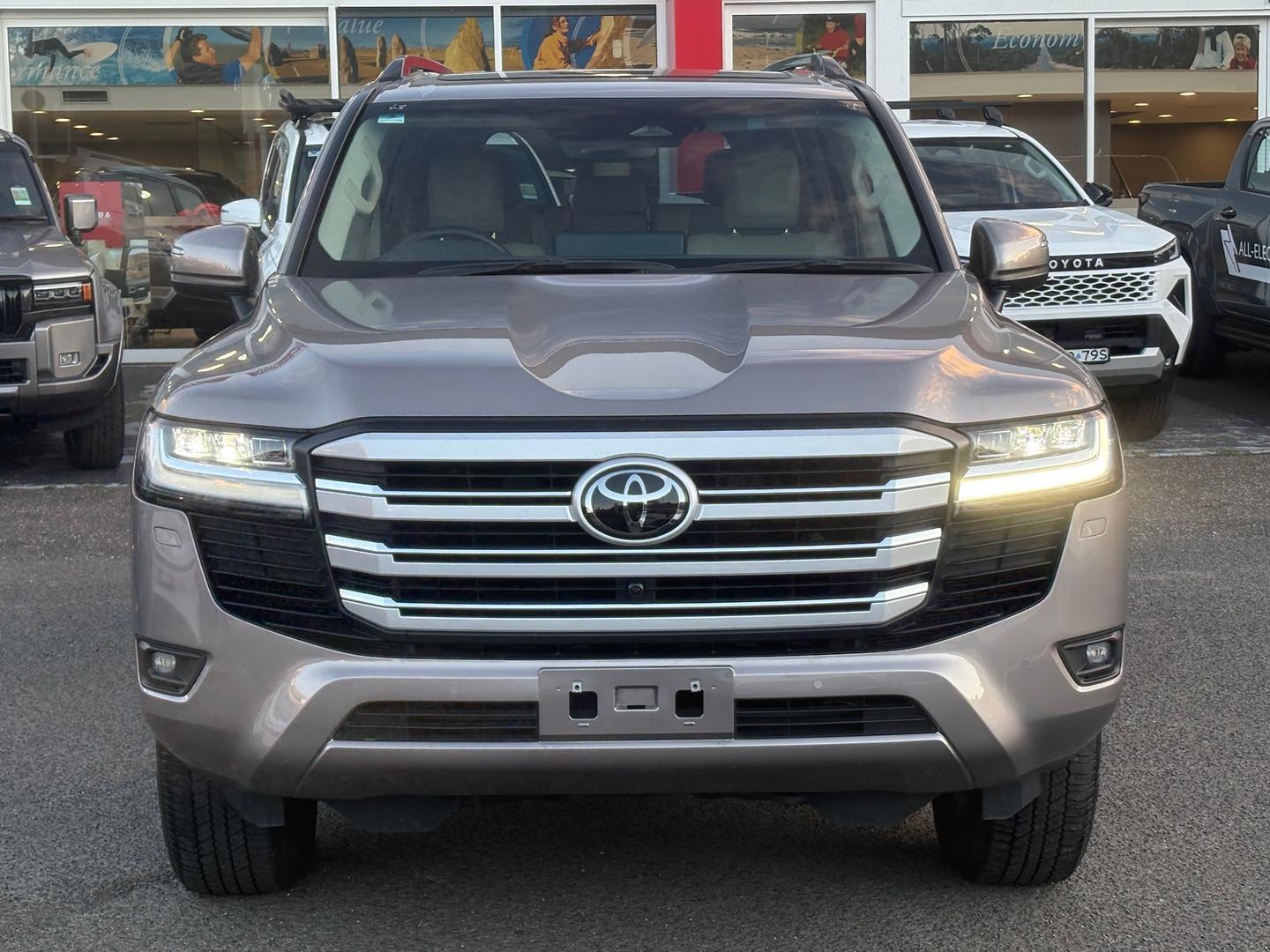 2025 Toyota Landcruiser VX in Bronze