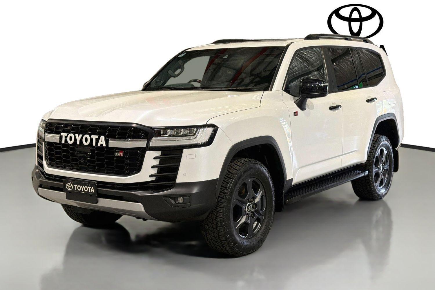2022 Toyota Landcruiser GR-S in White