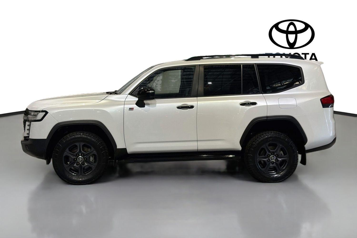 2022 Toyota Landcruiser GR-S in White