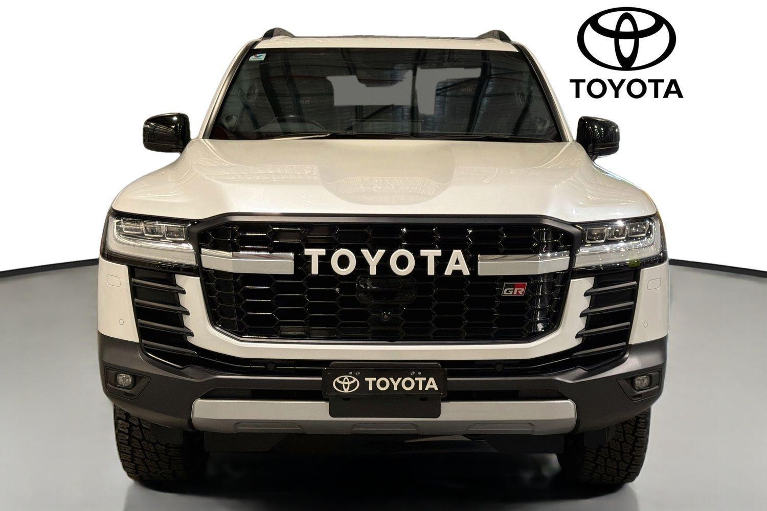 2022 Toyota Landcruiser GR-S in White
