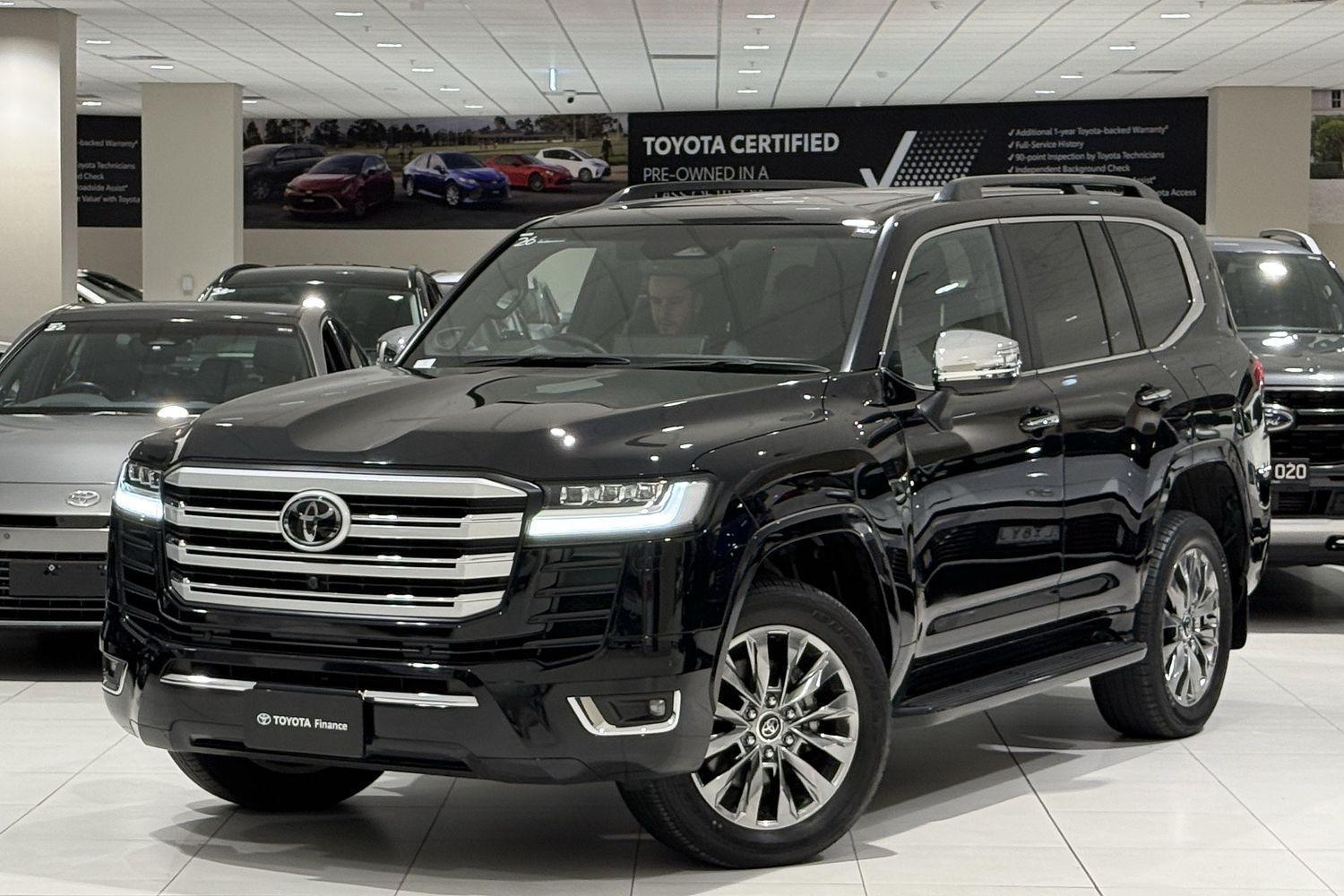 2025 Toyota Landcruiser Sahara ZX in Black