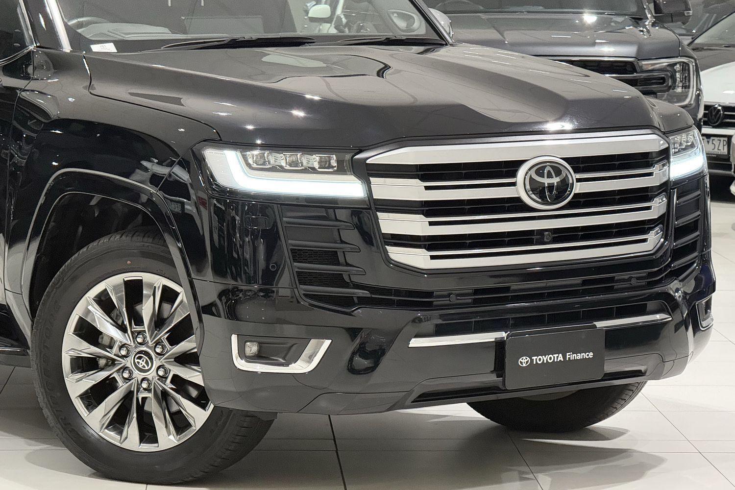 2025 Toyota Landcruiser Sahara ZX in Black