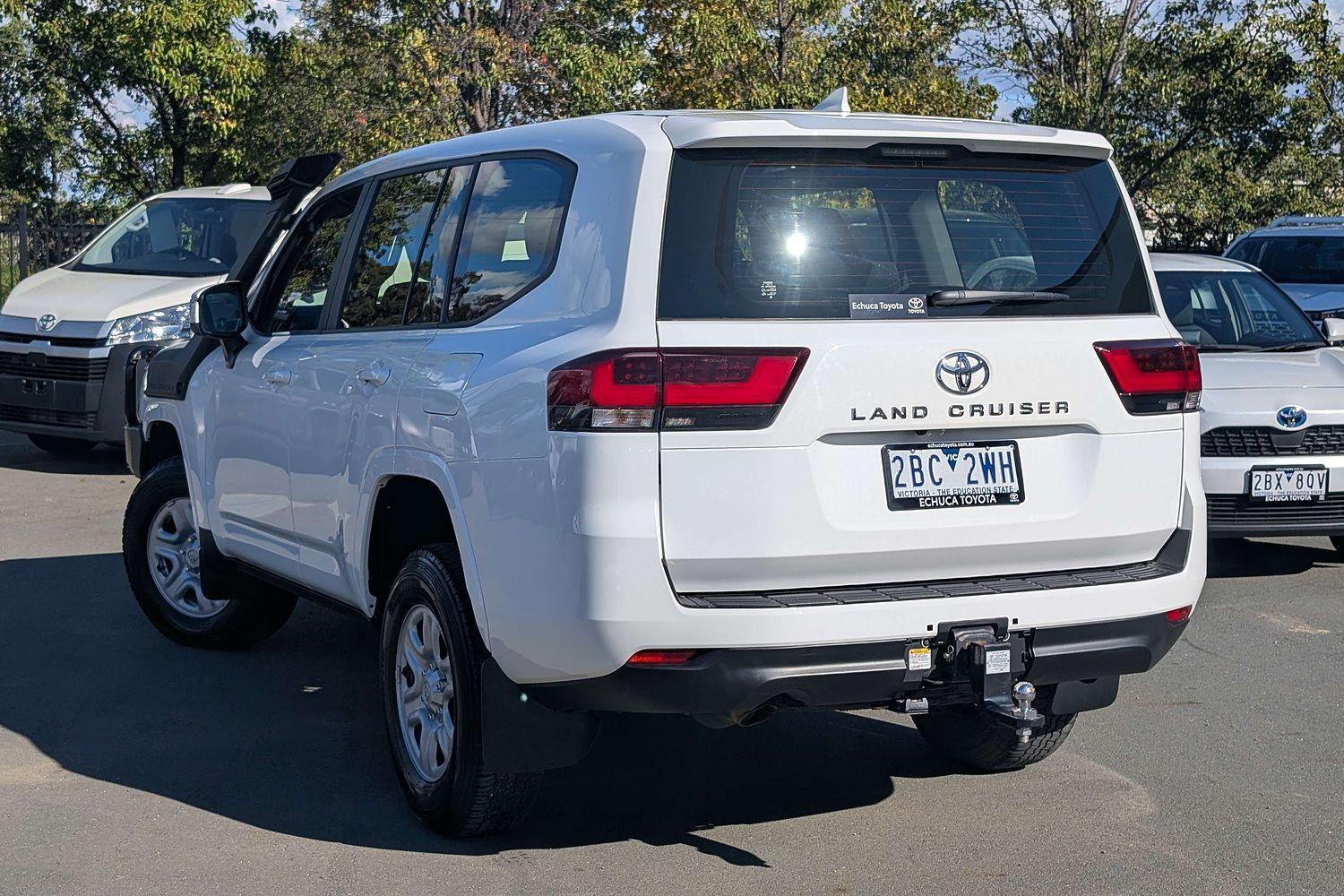 2024 Toyota Landcruiser 300 GX in White