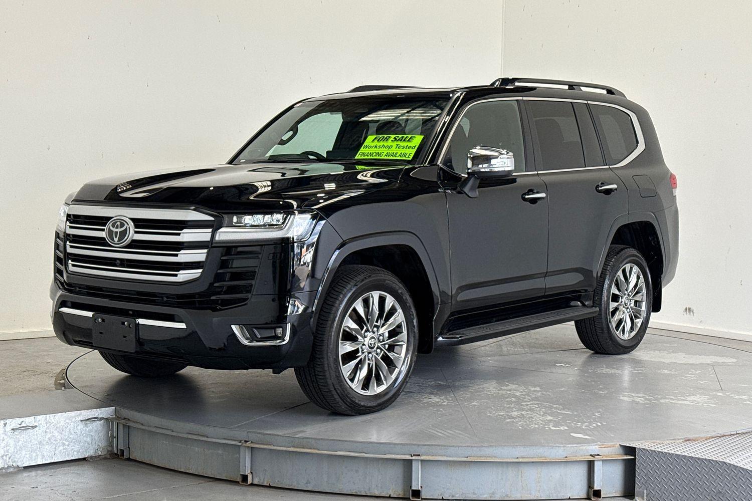 2025 Toyota Landcruiser Sahara ZX in Black