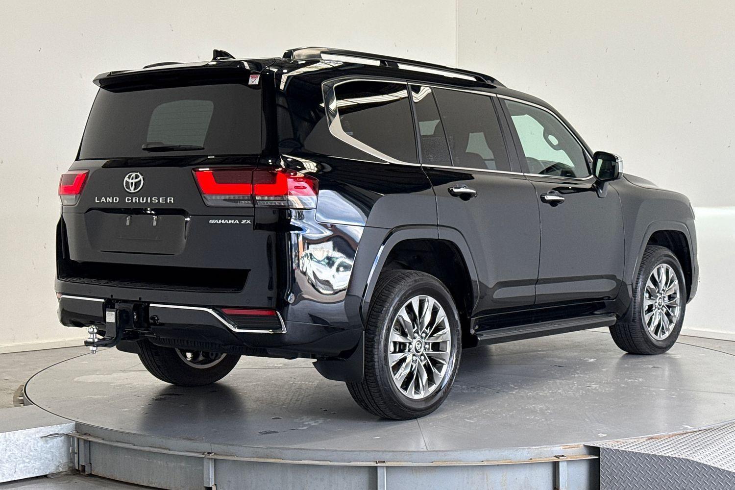 2025 Toyota Landcruiser Sahara ZX in Black