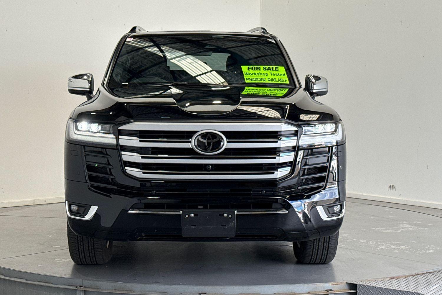 2025 Toyota Landcruiser Sahara ZX in Black