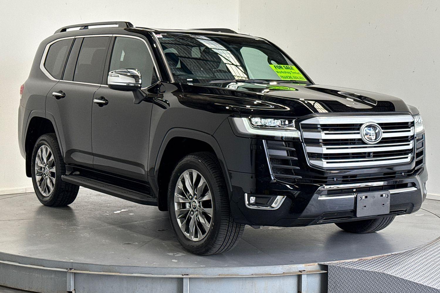 2025 Toyota Landcruiser Sahara ZX in Black