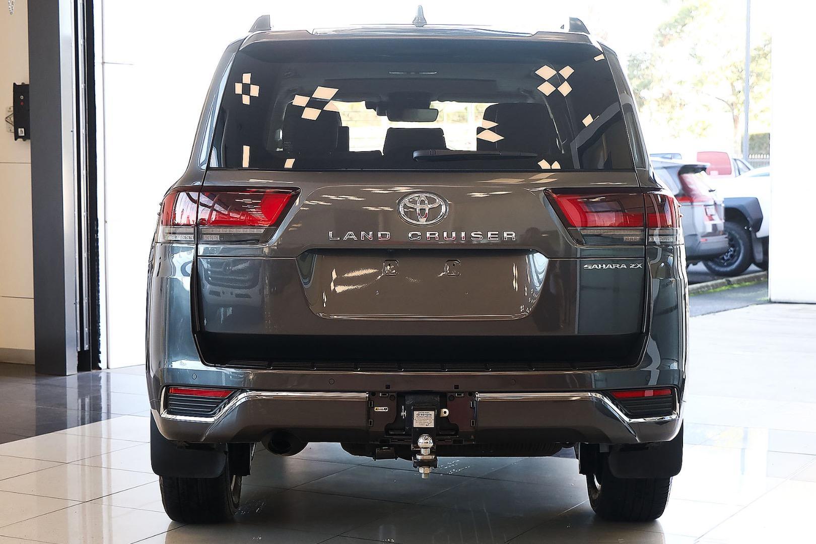 2025 Toyota Landcruiser Sahara ZX in Silver