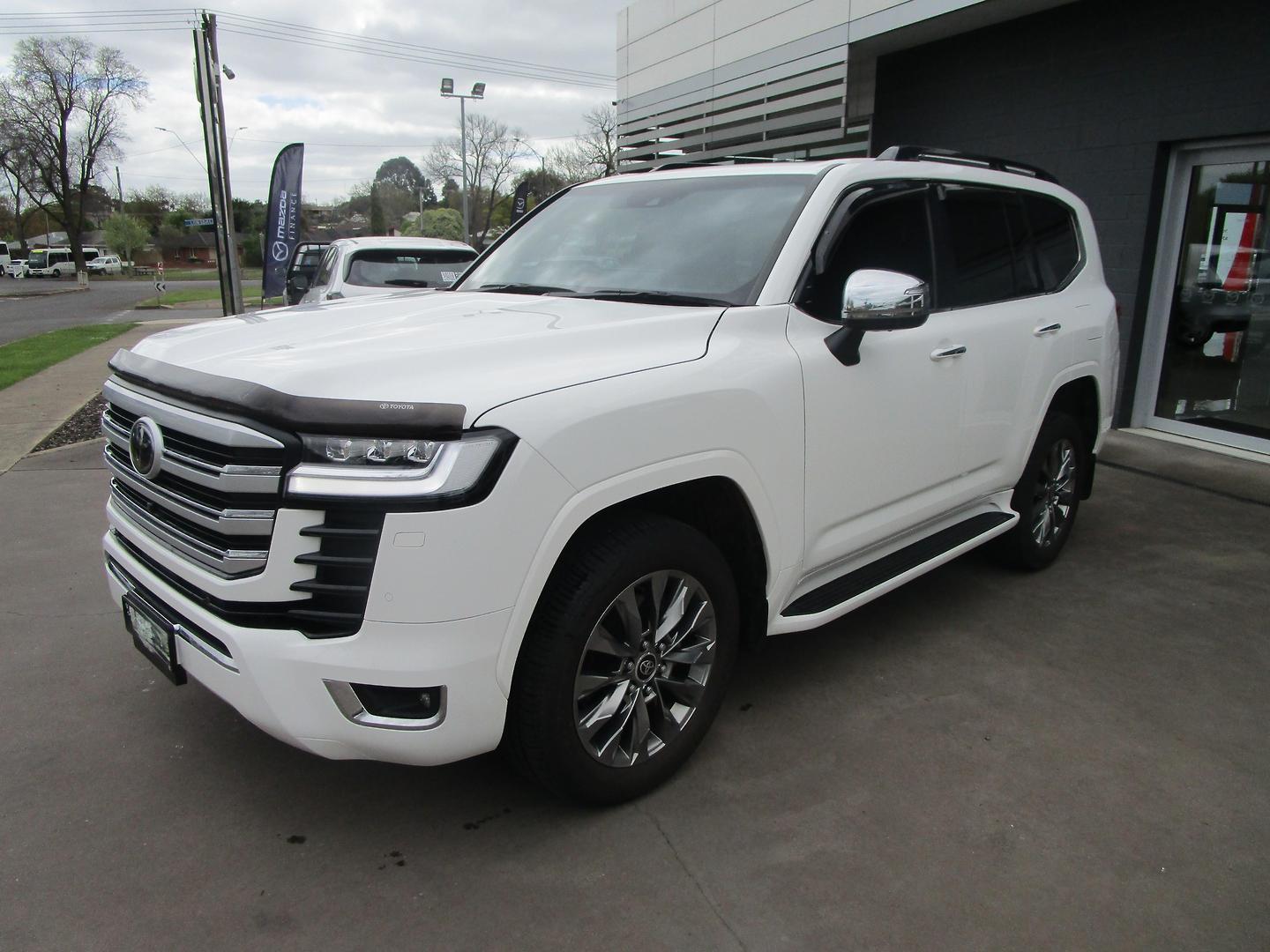 2021 Toyota Landcruiser Sahara ZX in White