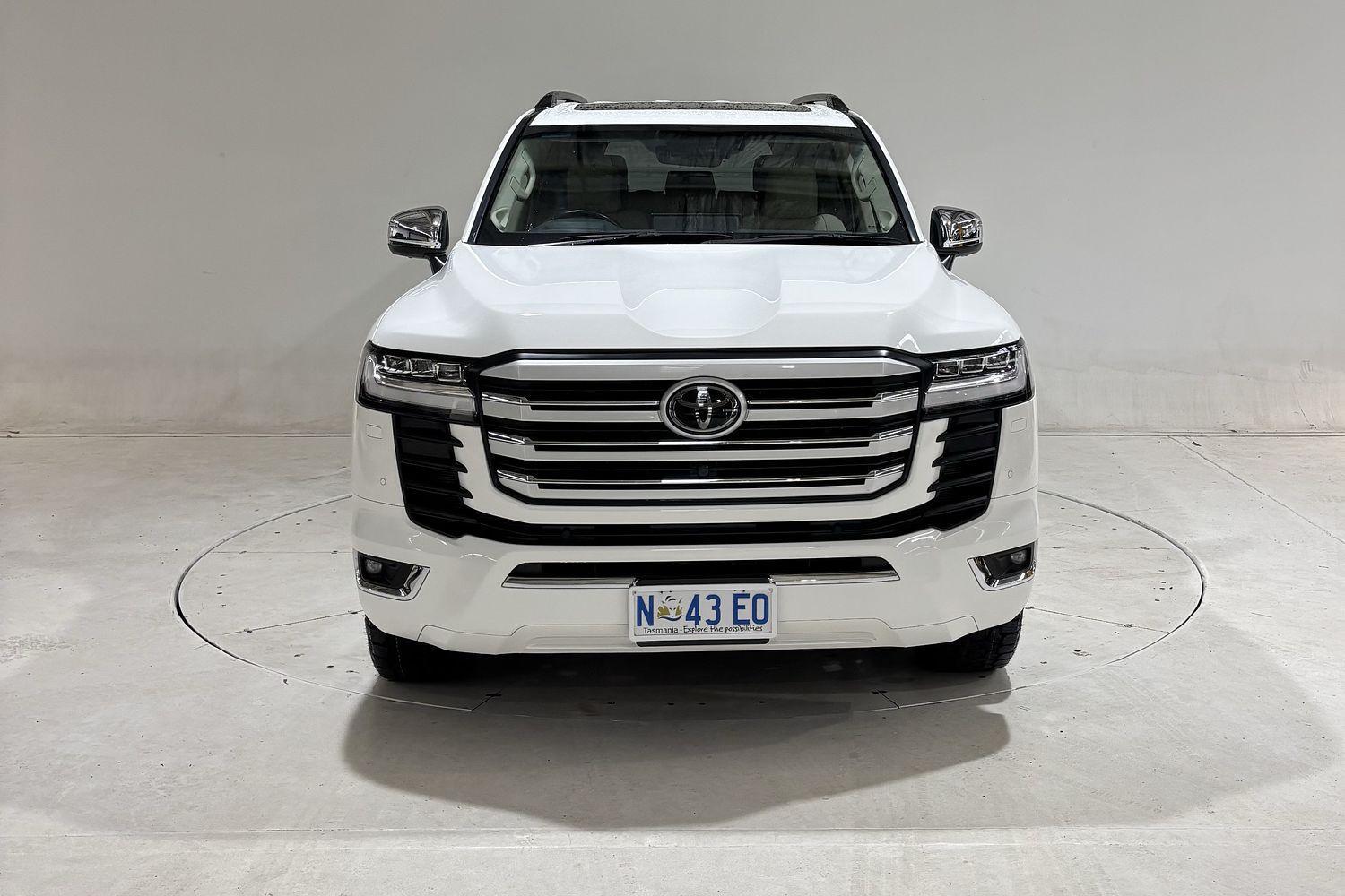 2023 Toyota Landcruiser Sahara ZX in White