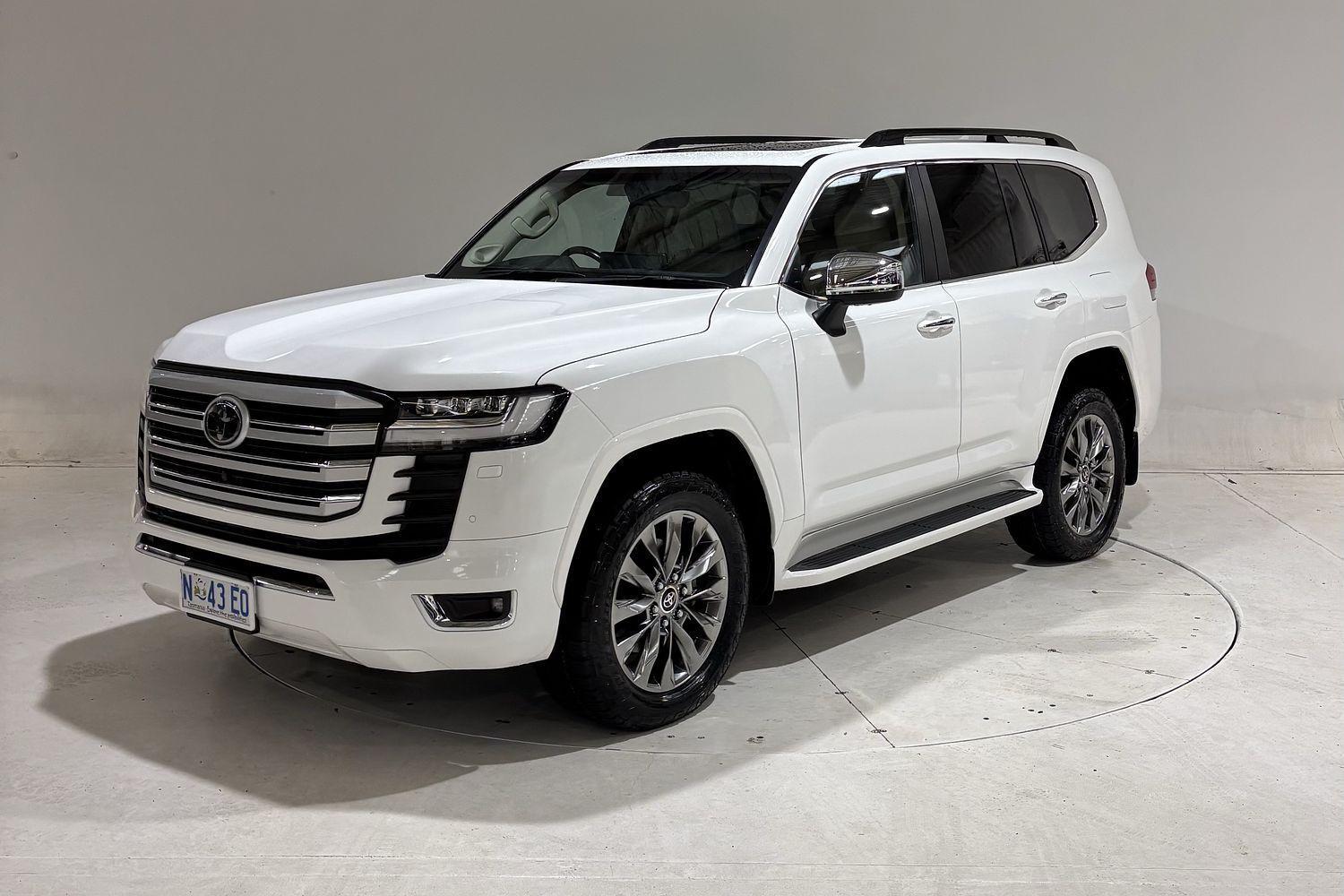 2023 Toyota Landcruiser Sahara ZX in White