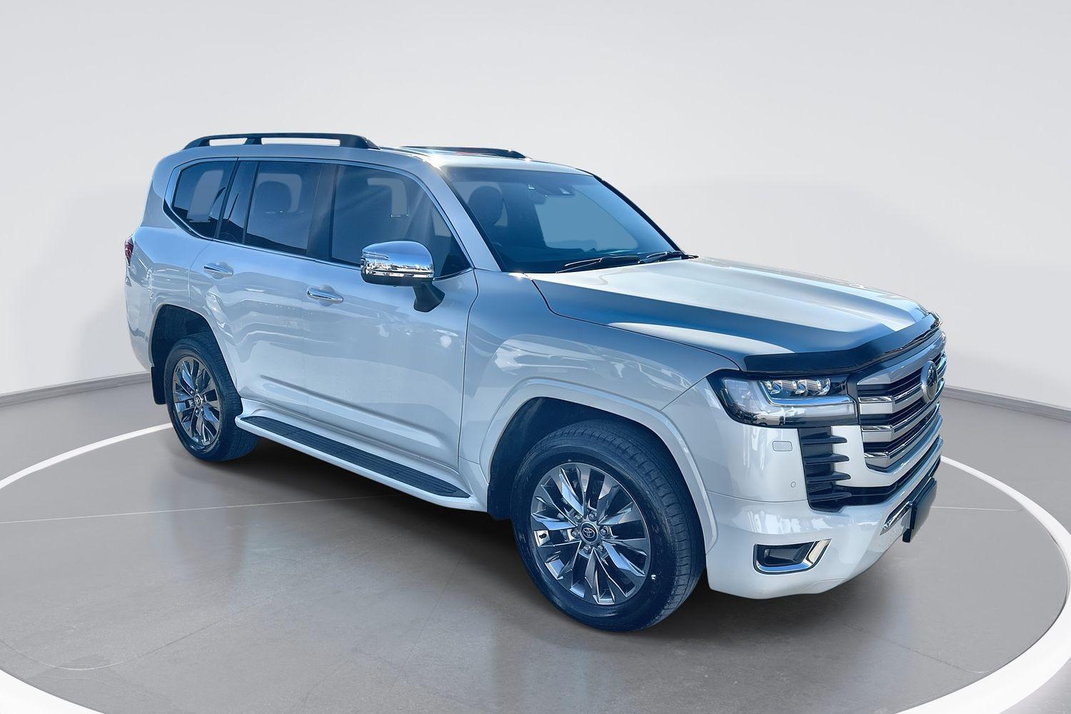 2024 Toyota Landcruiser Sahara ZX in White