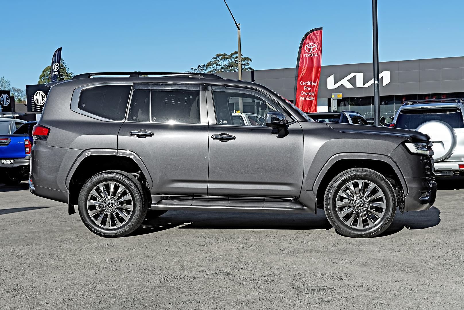 2022 Toyota Landcruiser Sahara ZX in Silver