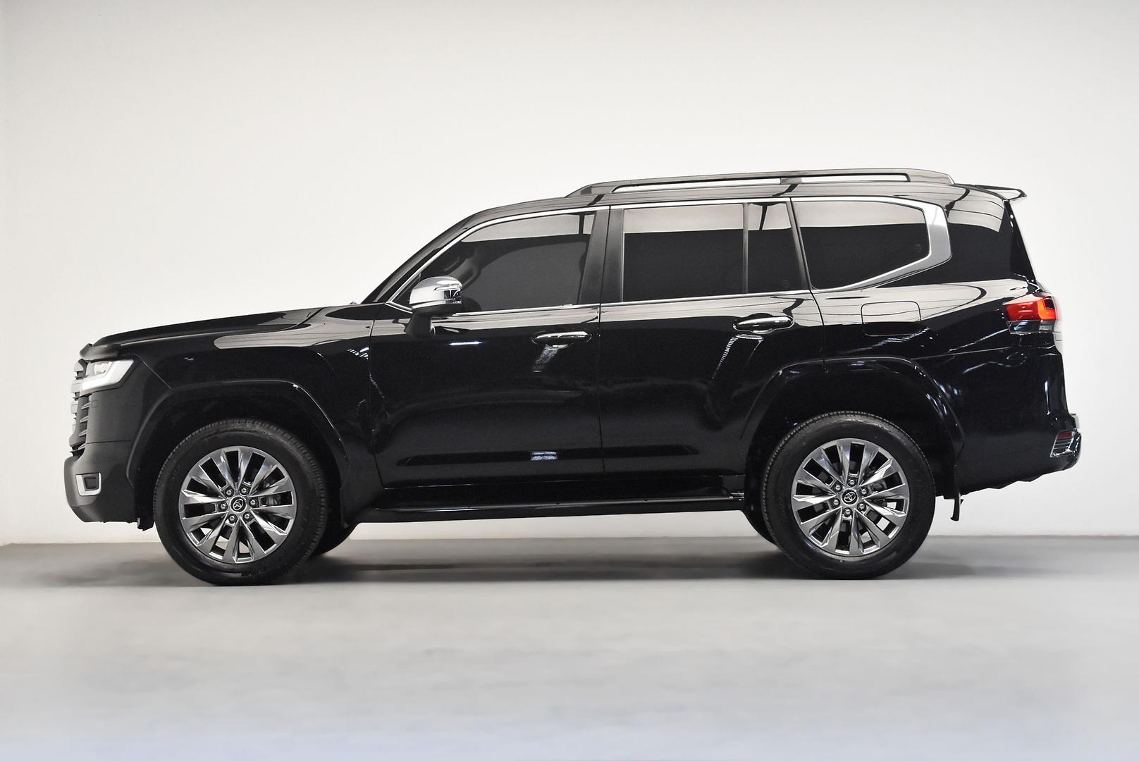 2023 Toyota Landcruiser 300 Sahara ZX in Black