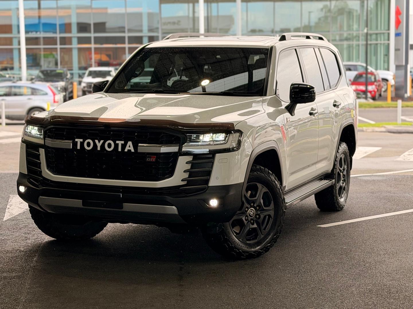 2022 Toyota Landcruiser GR-S in White
