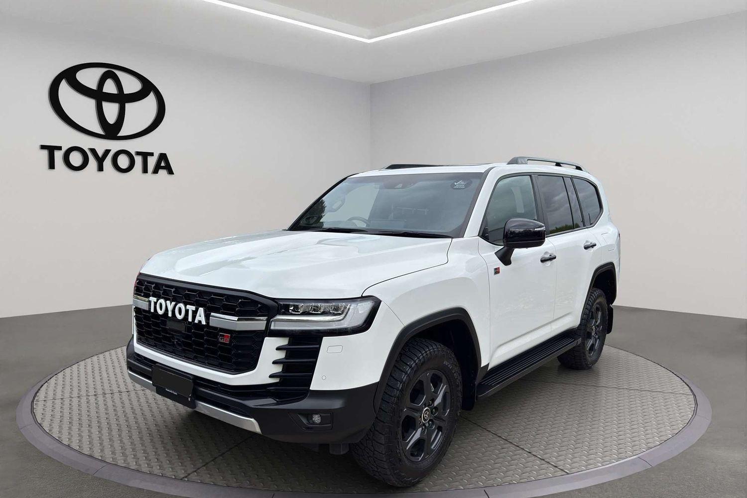 2023 Toyota Landcruiser GR-S in White