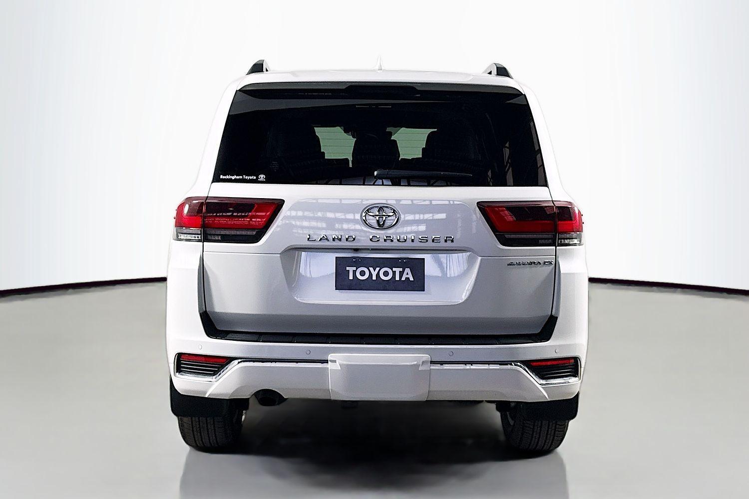 2022 Toyota Landcruiser Sahara ZX in White