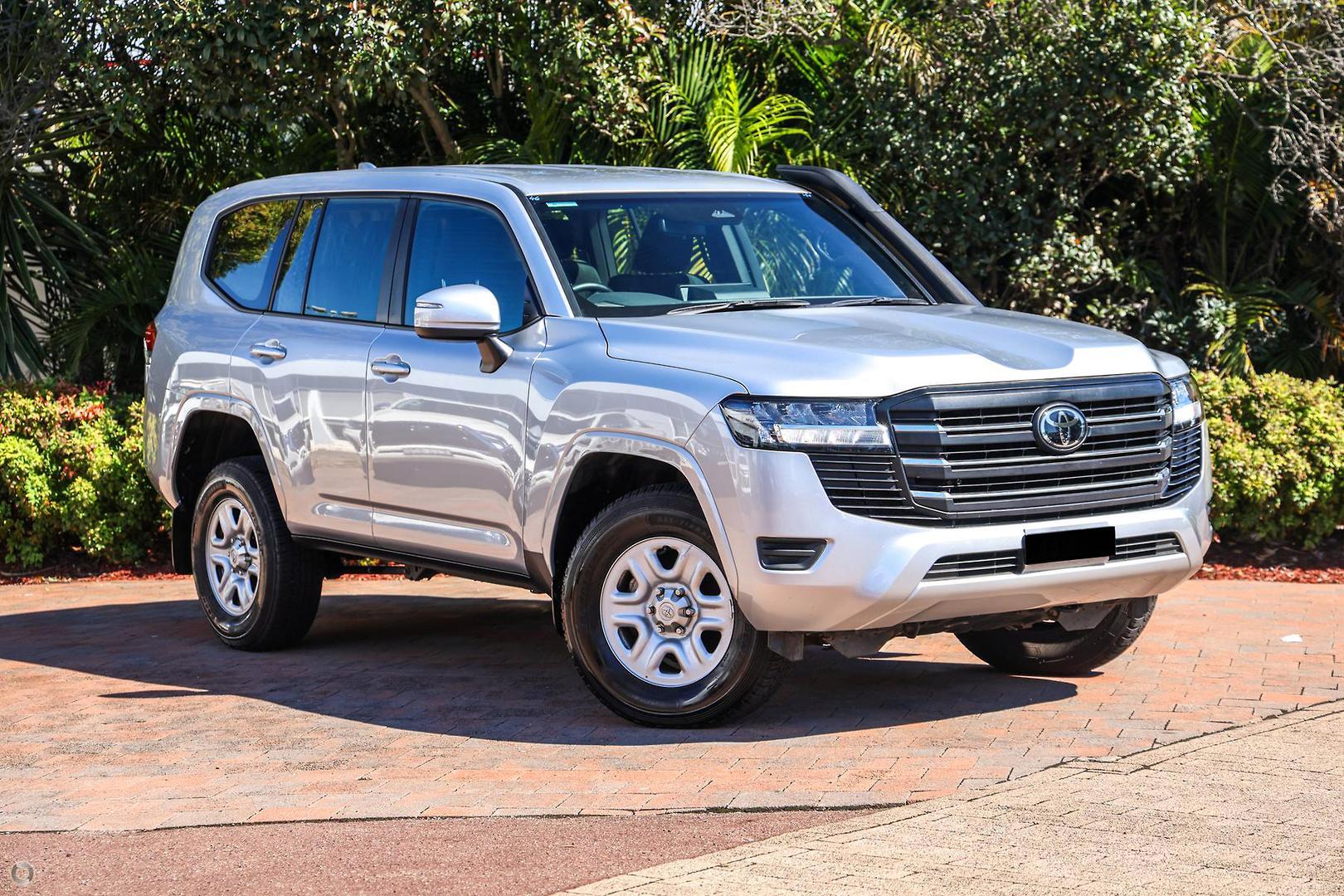 2025 Toyota Landcruiser GX in Silver
