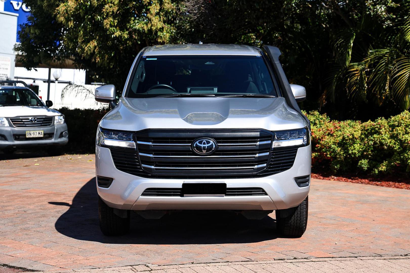 2025 Toyota Landcruiser GX in Silver