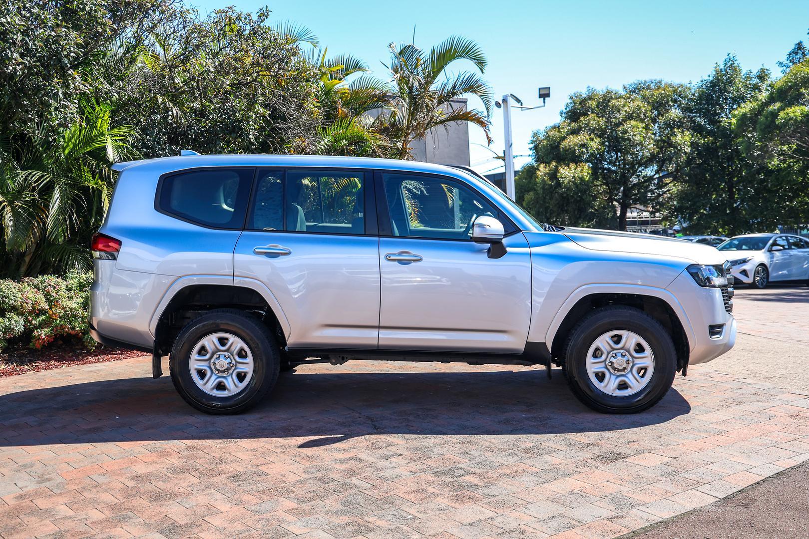 2025 Toyota Landcruiser GX in Silver