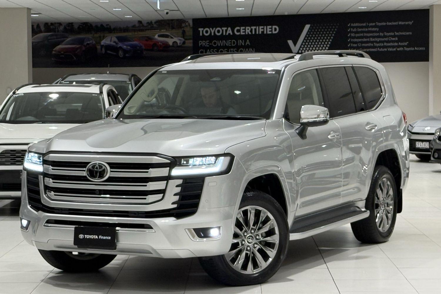 2025 Toyota Landcruiser Sahara ZX in Silver